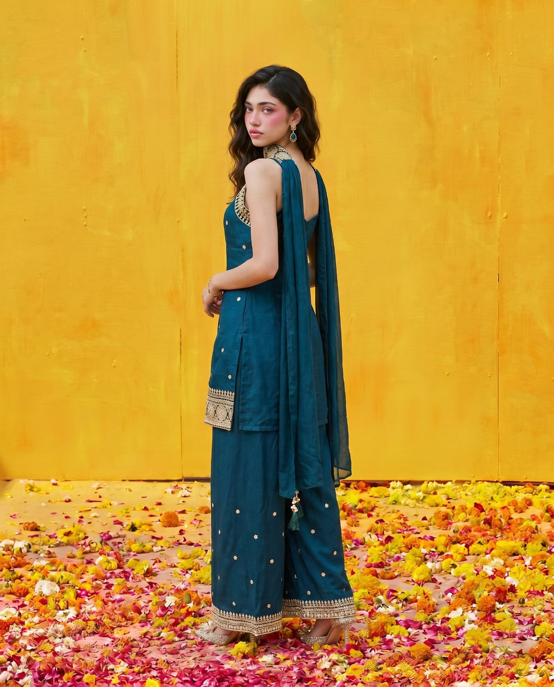 Green Embriodered Silk Blended Spaghetti Strap Kurta Bottom Dupatta Set