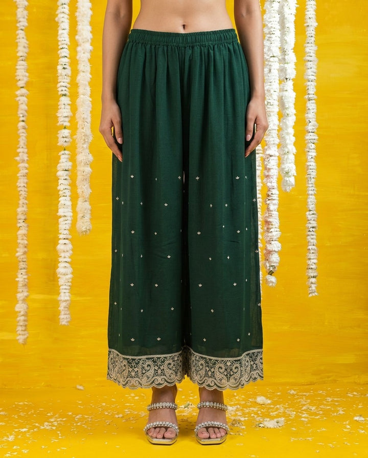 Green Embriodered Silk Blended 3/4 Sleeves Kurta Bottom Dupatta Set