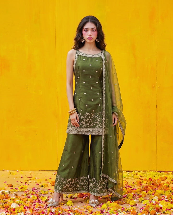Green Embriodered Silk Blended Spaghetti Strap Kurta Bottom Dupatta Set