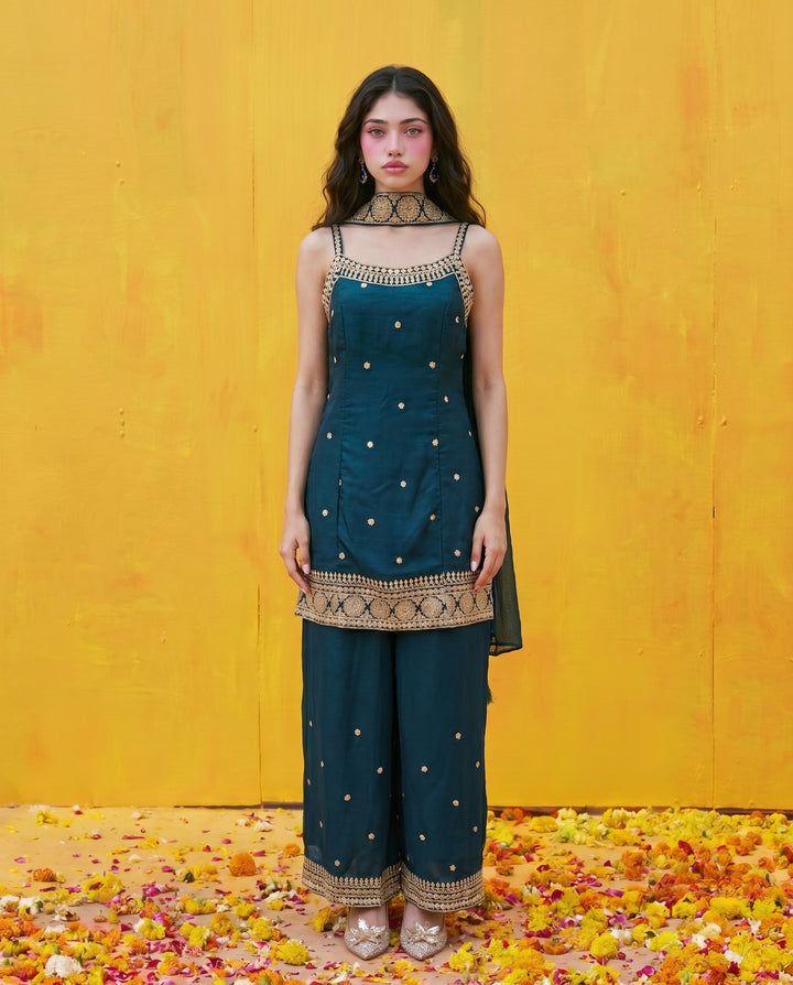 Green Embriodered Silk Blended Spaghetti Strap Kurta Bottom Dupatta Set