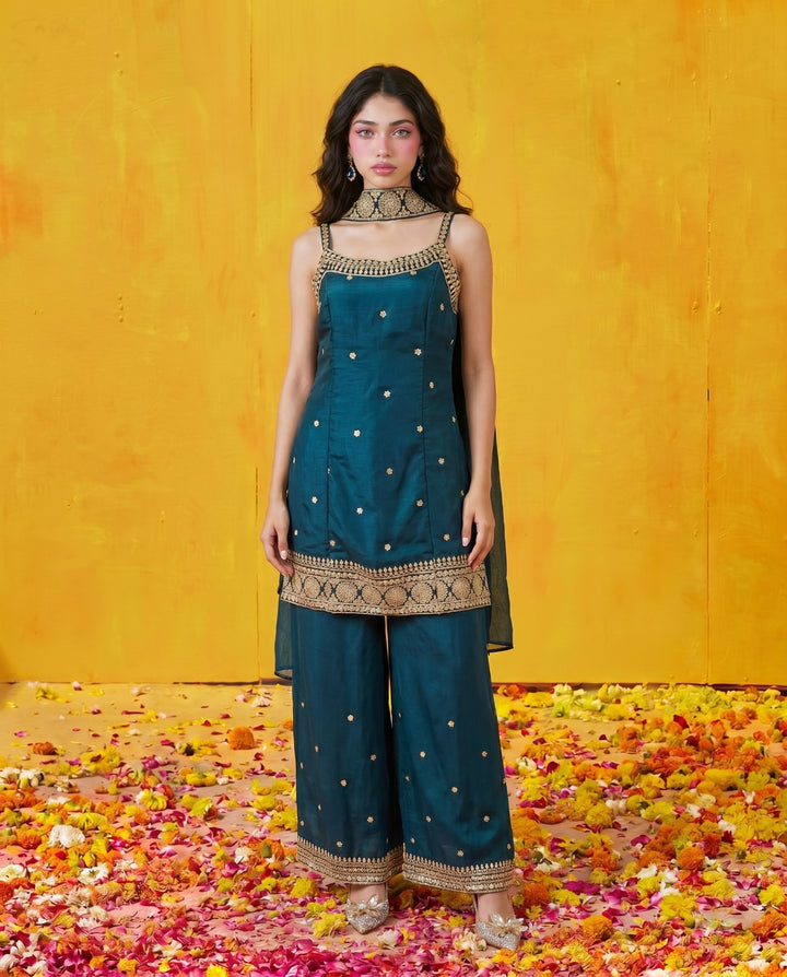 Green Embriodered Silk Blended Spaghetti Strap Kurta Bottom Dupatta Set