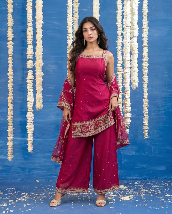 Magenta Embriodered Silk Blended Sleeveless Kurta Bottom Dupatta Set
