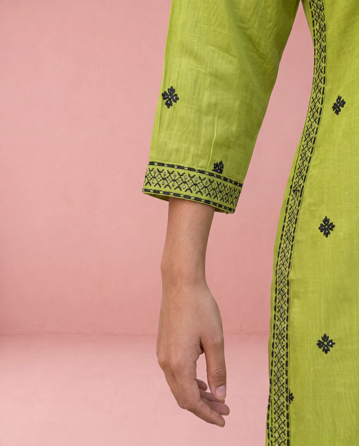 Green Embroidered Viscose Blended 3/4 Sleeves Straight Cut Long Kurta