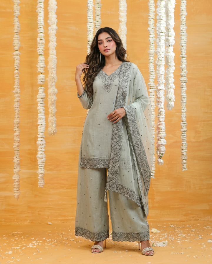 Grey Embriodered Silk Blended 3/4 Sleeves Kurta Bottom Dupatta Set