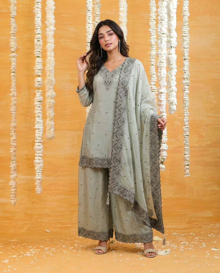 Grey Embriodered Silk Blended 3/4 Sleeves Kurta Bottom Dupatta Set