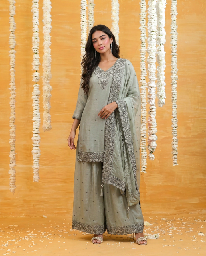 Grey Embriodered Silk Blended 3/4 Sleeves Kurta Bottom Dupatta Set