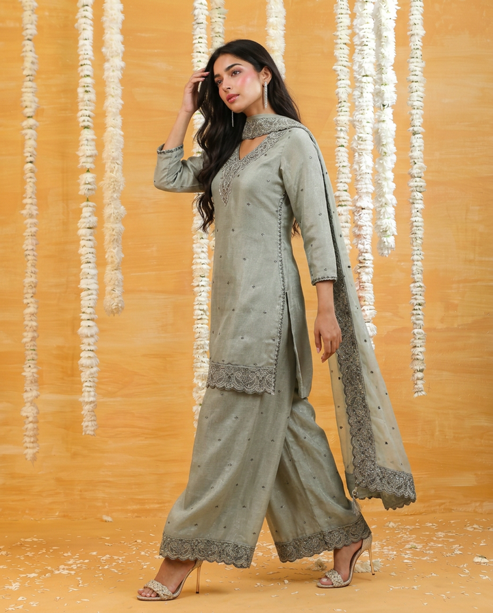 Grey Embriodered Silk Blended 3/4 Sleeves Kurta Bottom Dupatta Set