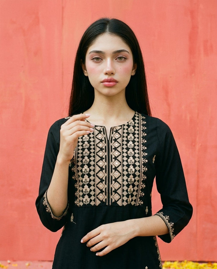 Black Embroidered Viscose Blended 3/4 Sleeves Straight Cut Long Kurta
