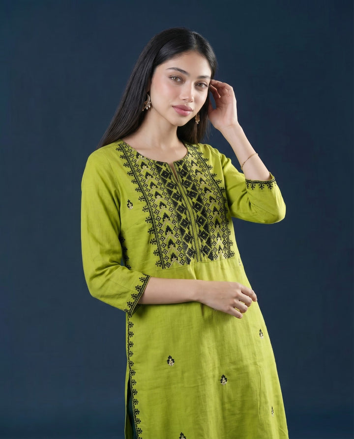 Green Embroidered Viscose Blended 3/4 Sleeves Straight Cut Long Kurta