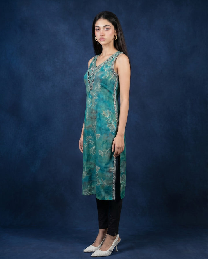 Green Embroidered Viscose Blended Sleeveless Straight Long Kurta