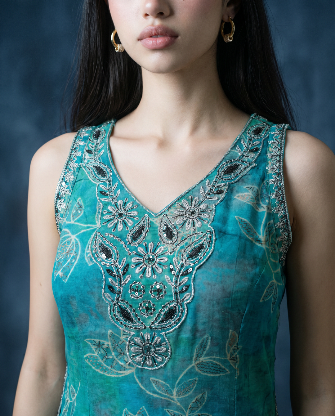 Green Embroidered Viscose Blended Sleeveless Straight Long Kurta