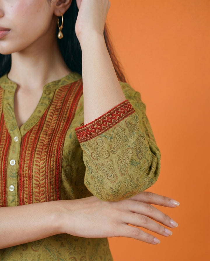 Green Embroidered Viscose Blended Straight cut Long Kurta