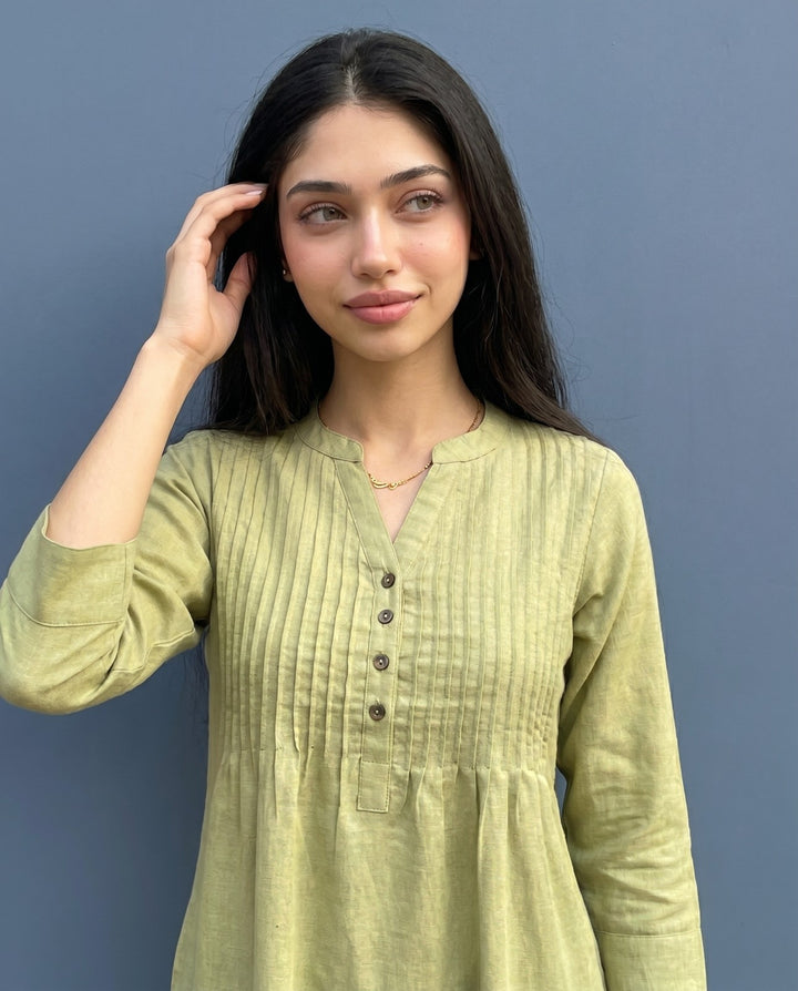 Green Solid Cotton Blended Straight cut Long Kurta