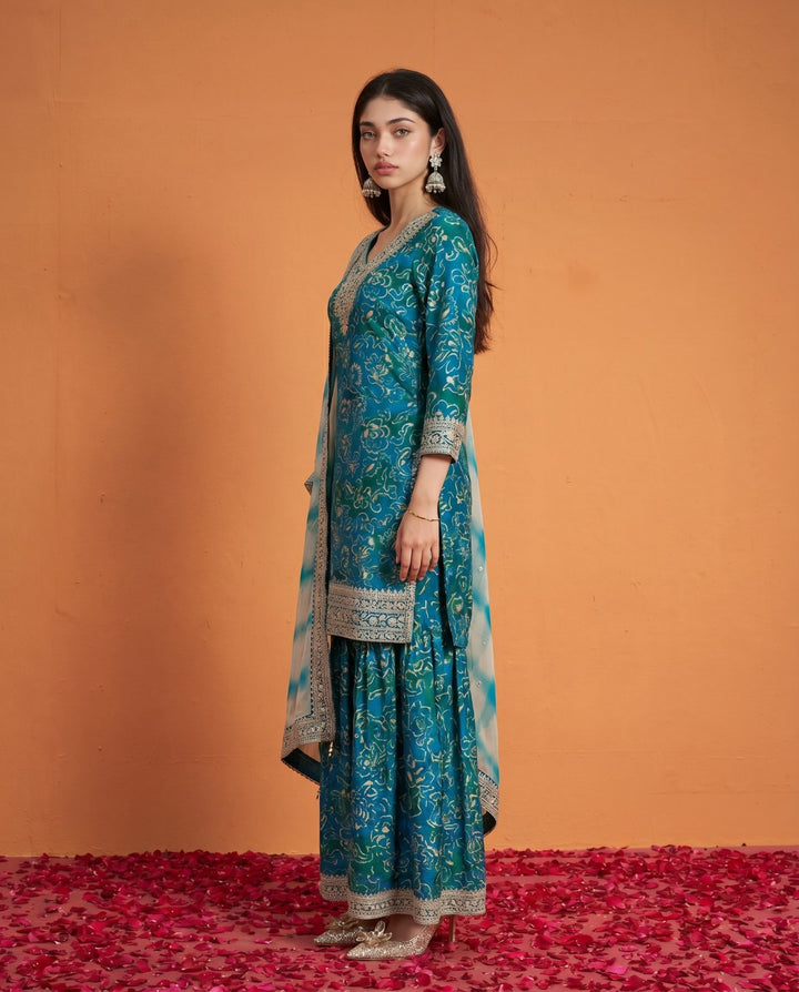 Printed Teal Embroidered Silk Blended 3/4 Sleeves Kurta Bottom Dupatta Set