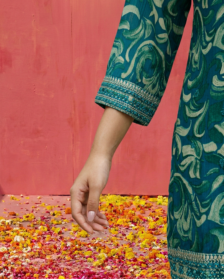 Green Printed Embroidered Silk Blended 3/4 Sleeves Kurta Bottom Dupatta Set