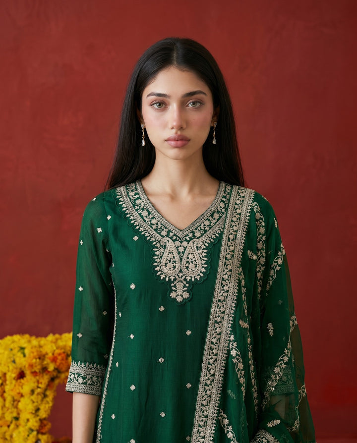 Green Embroidered Silk Blended 3/4 Sleeves Kurta Bottom Dupatta Set