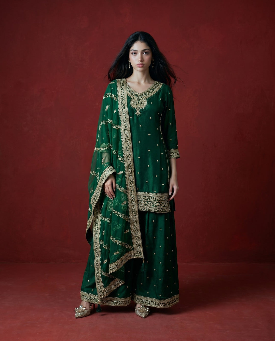 Green Embroidered Silk Blended 3/4 Sleeves Kurta Bottom Dupatta Set