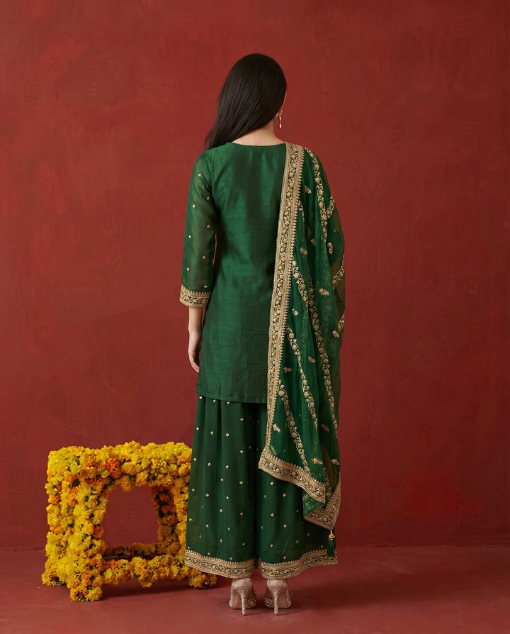Green Embroidered Silk Blended 3/4 Sleeves Kurta Bottom Dupatta Set