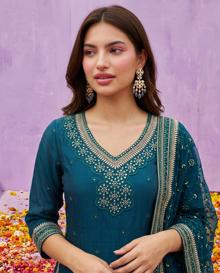 Green Embroidered Silk Blended 3/4 Sleeves Kurta Bottom Dupatta Set