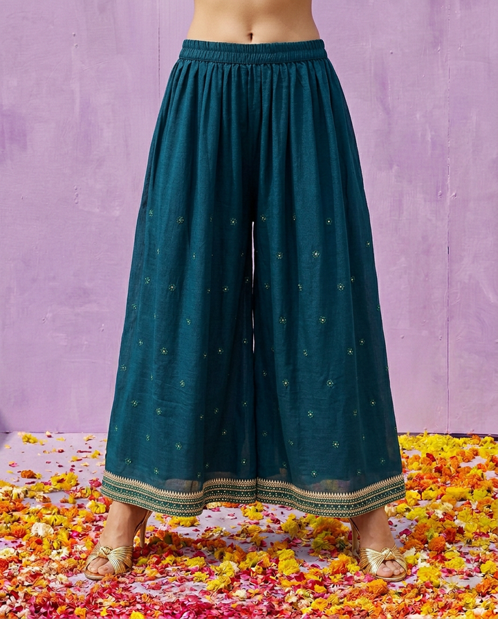 Green Embroidered Silk Blended 3/4 Sleeves Kurta Bottom Dupatta Set