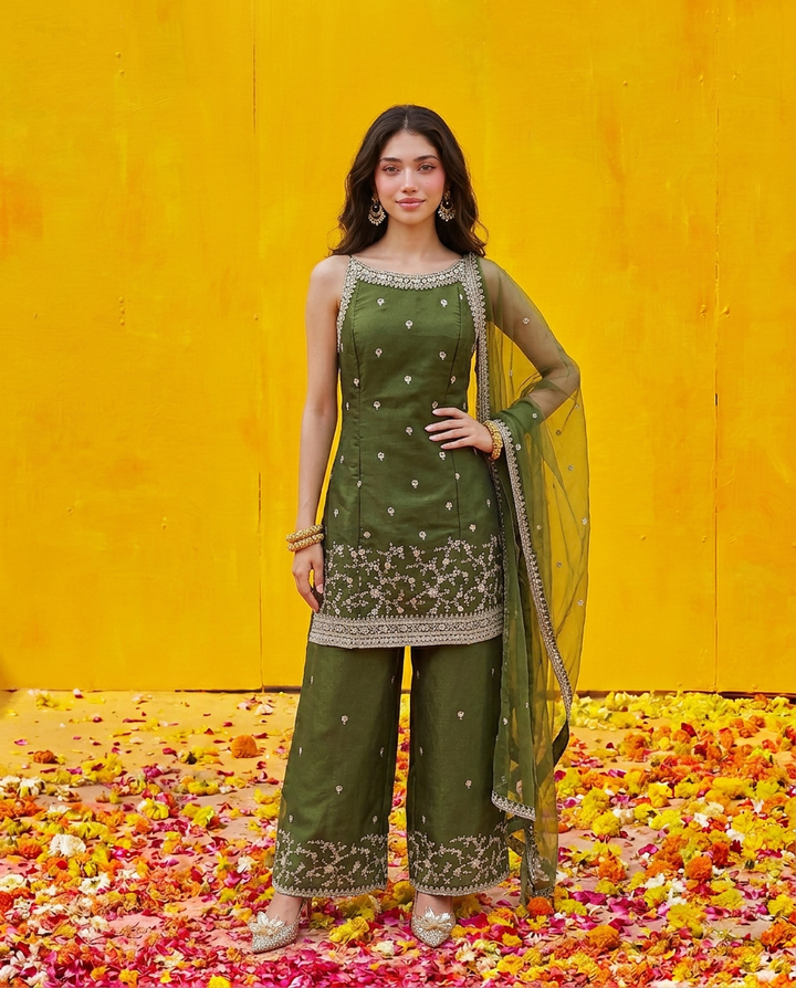 Green Embriodered Silk Blended Spaghetti Strap Kurta Bottom Dupatta Set