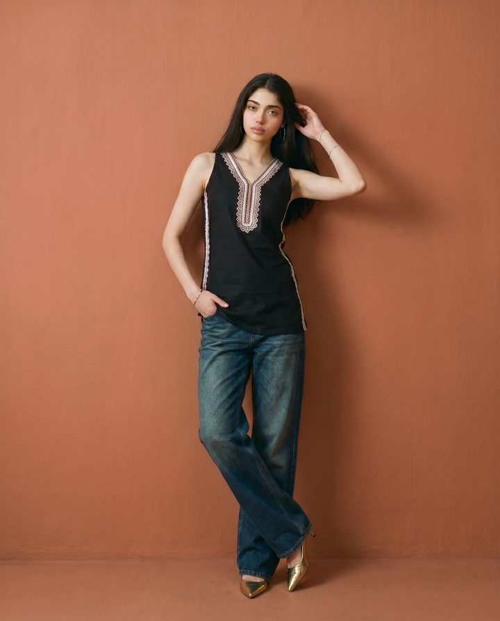 Black Solid Cotton Sleeveless Short Kurti