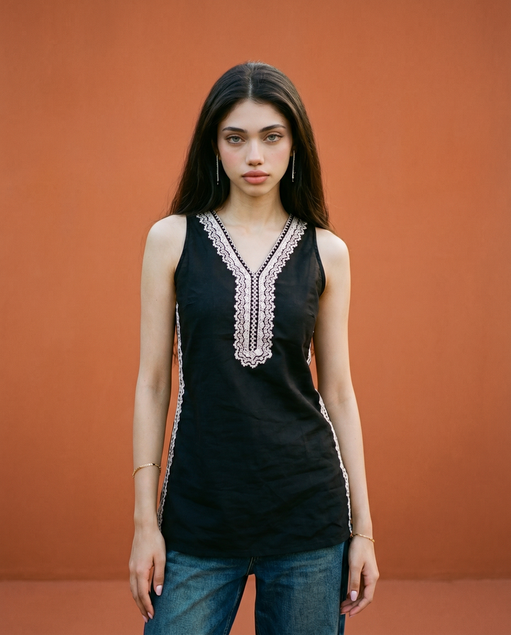 Black Solid Cotton Sleeveless Short Kurti