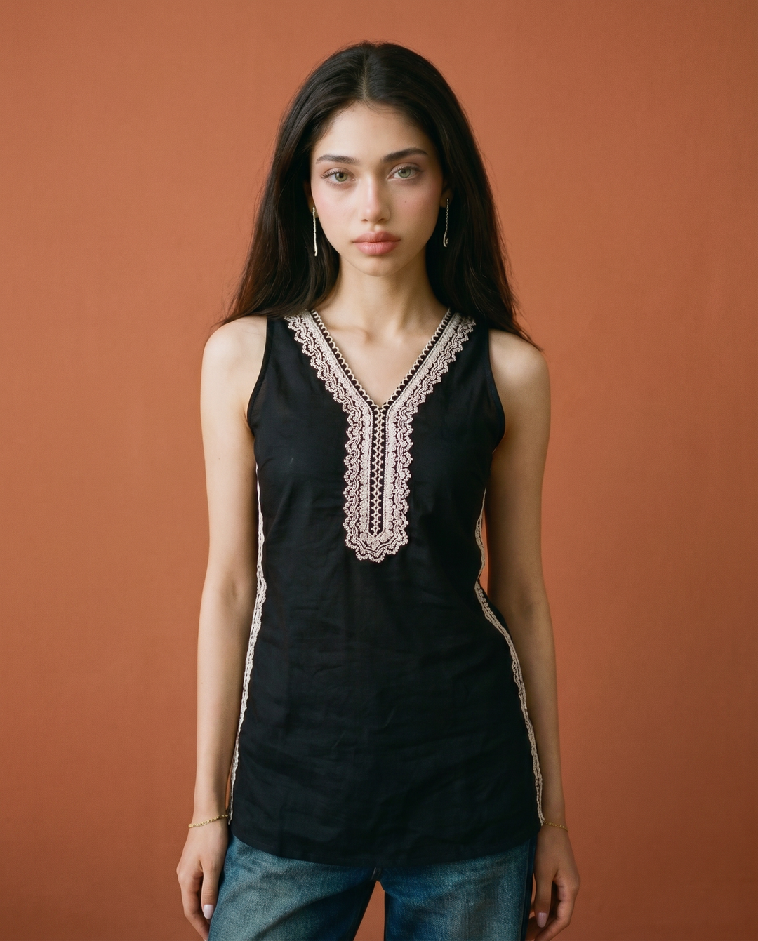 Black Solid Cotton Sleeveless Short Kurti
